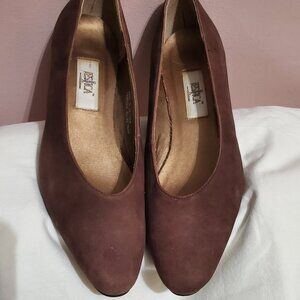 Jessica // Dark Brown Suede Mid-Heel Pumps